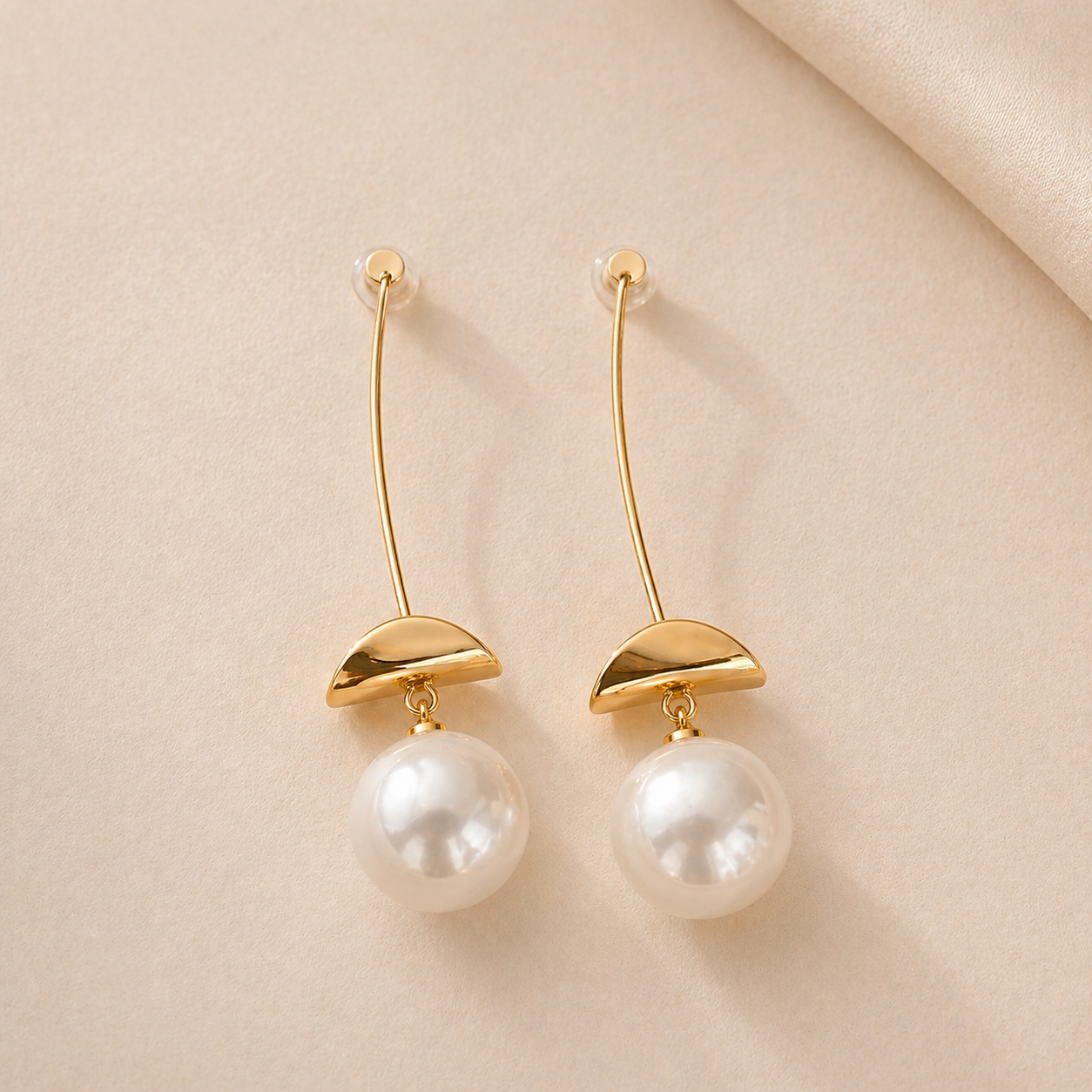 ARETES PEARL DROP GOLD