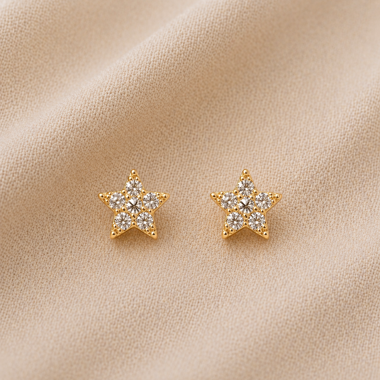 ARETES MINI STAR STUD