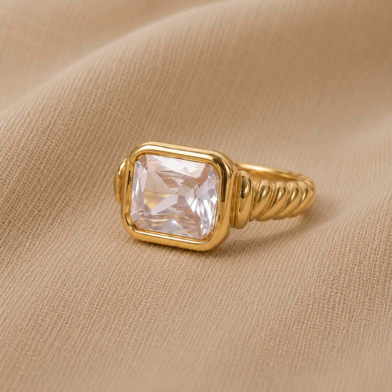 ANILLO SQUARE CRYSTAL